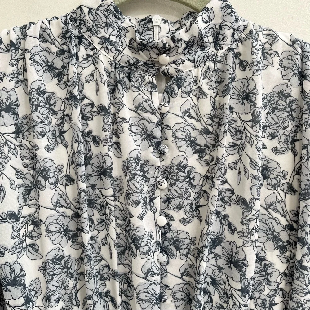 Ivy City Co Mini Brynley Floral Long Puff Sleeve Dress Blue White Girls 11/12